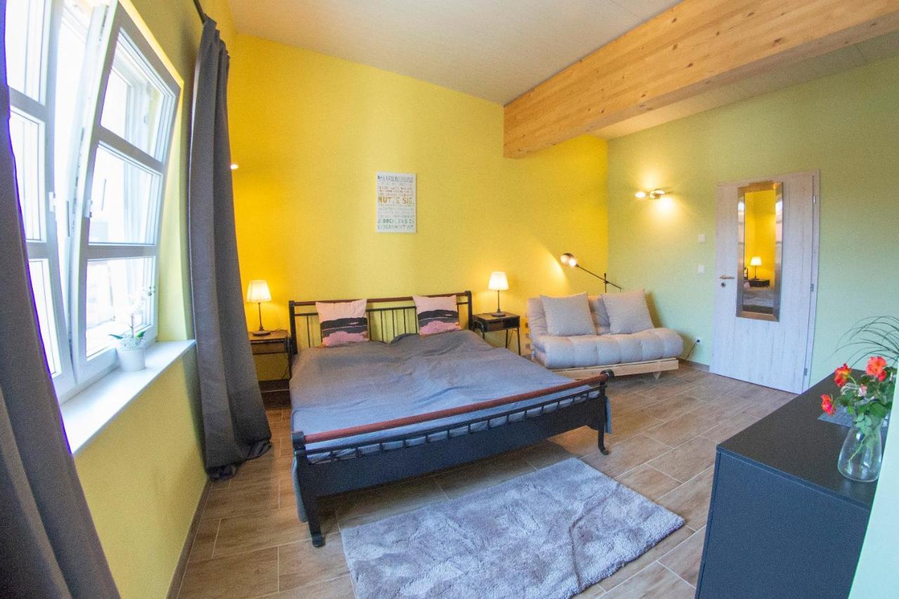 Deutsch Haslau Ranchzimmer Am Hippo-Campus Reit- Und Therapiezentrum מראה חיצוני תמונה
